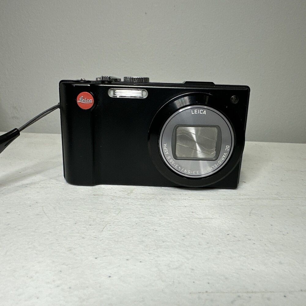 Leica V-Lux 30 14.1MP Compact Digital Camera Used With Battery And Charger